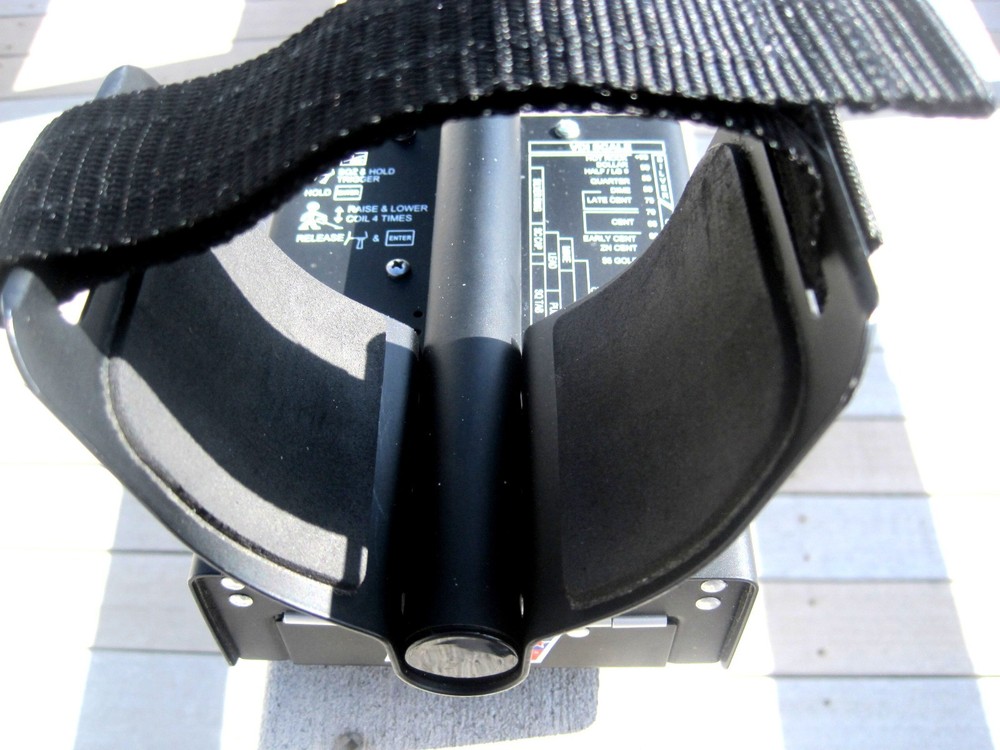 2011 Whites VX-3 Multi-Frequency Metal Detector Plus Hard Case! read description