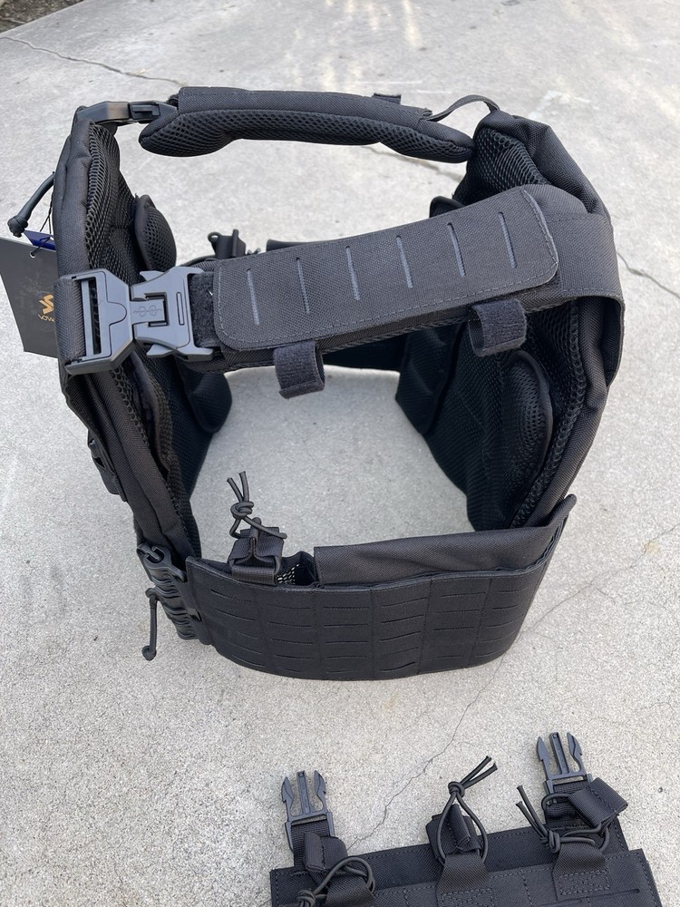 VOTAGOO Adjustable Tactical Vest Black