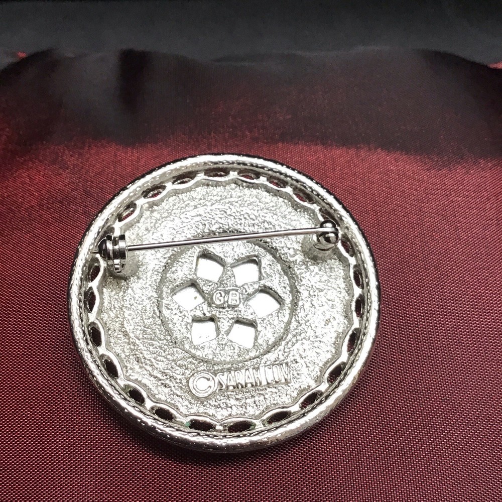 VINTAGE DESIGNER BROOCH