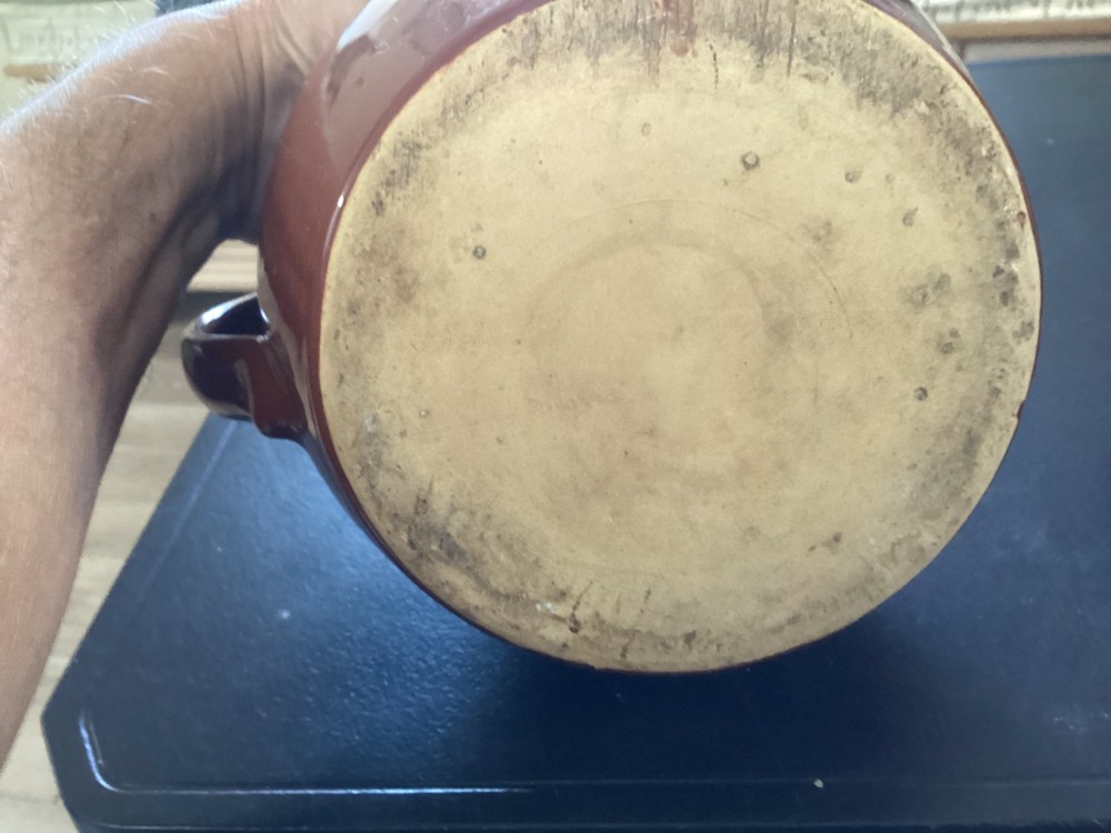 Heavy Brown Single Handle Bean Pot with Non Matching Lid