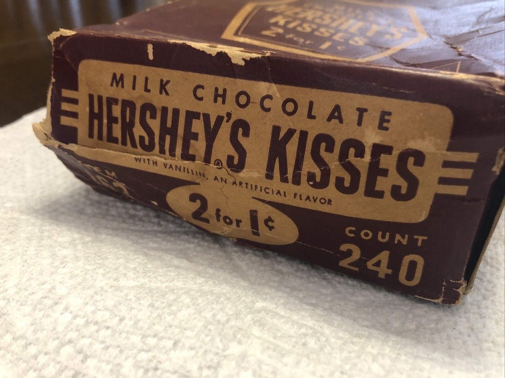 HERSHEY'S "KISSES" Box, 1950’s