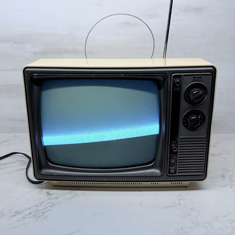 Sears solid state Car TV 12v DC Model 401.50301151 w/ Antennas Works!