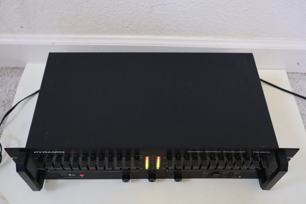 Vintage Pyramid PM-8600 Graphic Stereo Equalizer