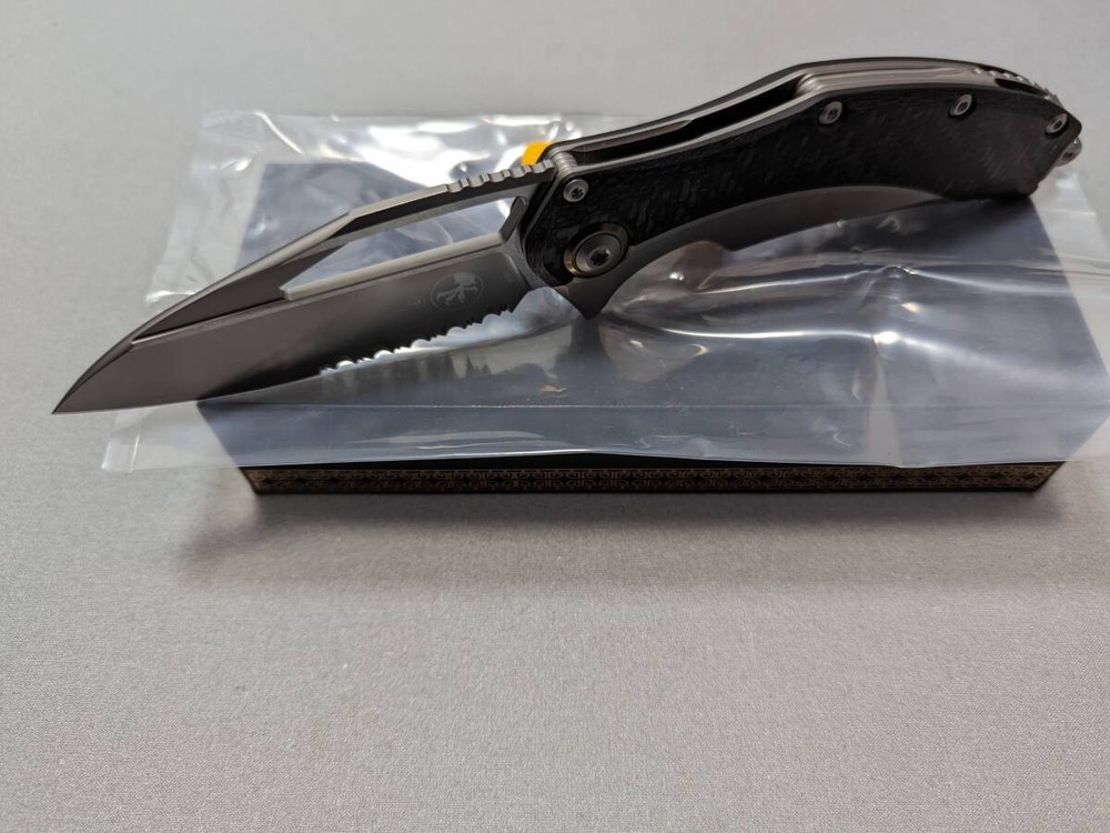 New Microtech Matrix Folding Knife Titanium Carbon Handle Glass Breaker