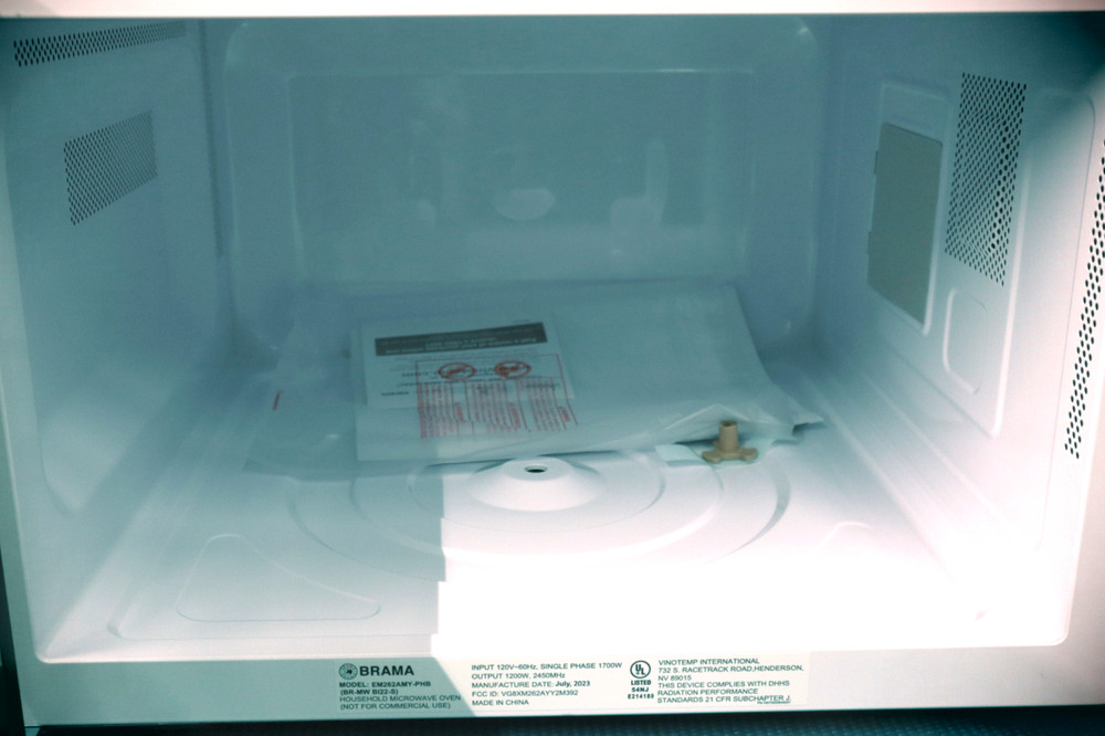 Brama EM262AMY-PHB Microwave