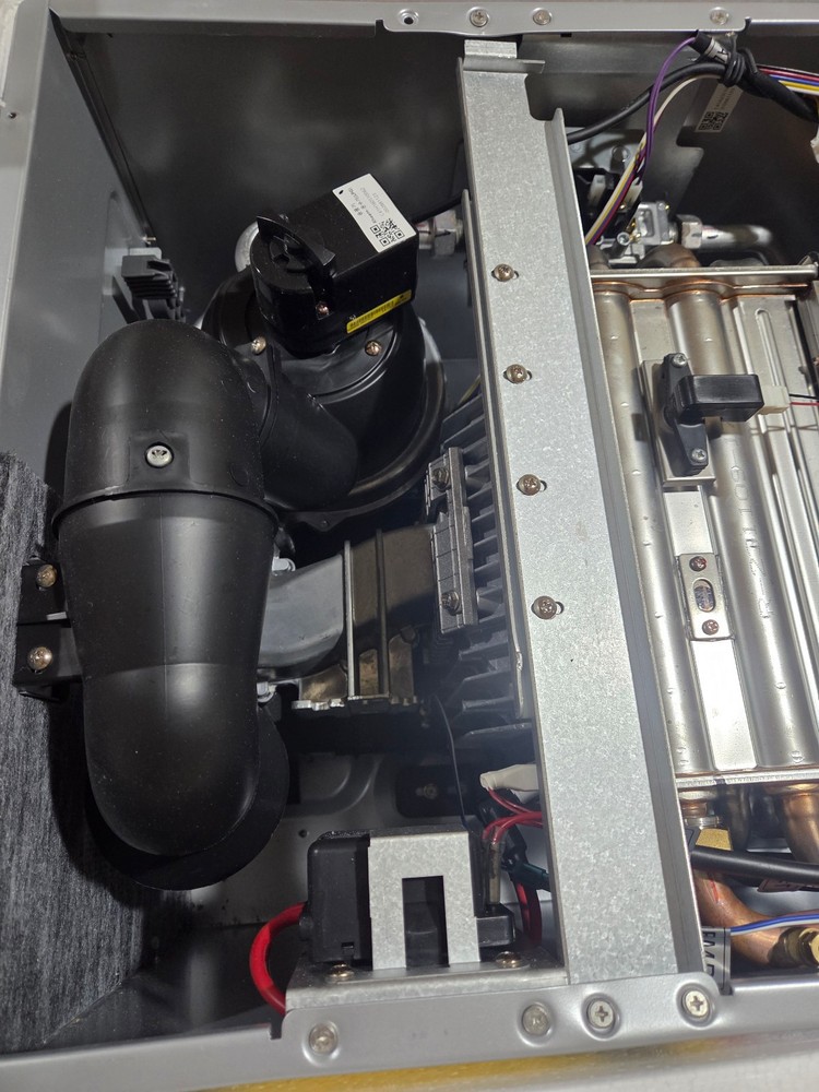 Rheem Platinum 11 GPM Recirculating PROPANE Tankless Water Heater ECOH200DVRHLP