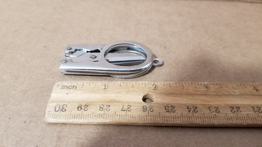 Vintage Collapsible Small Folding Scissors , VGC