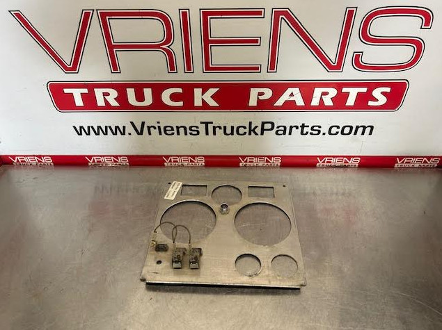 KENWORTH K176-8476 DASH PANEL