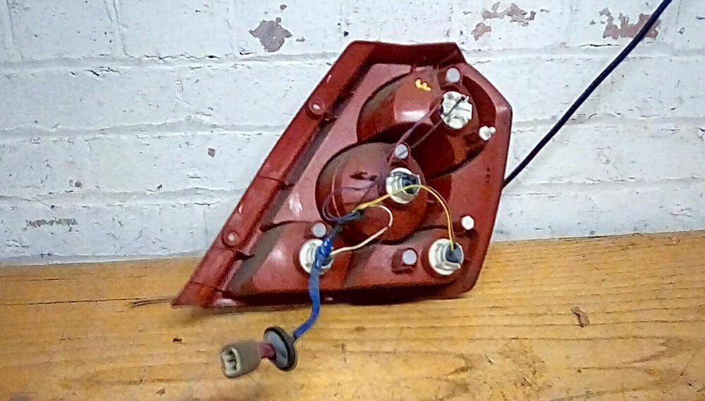 Chevrolet kalos 55 Passengers Left Rear Light.