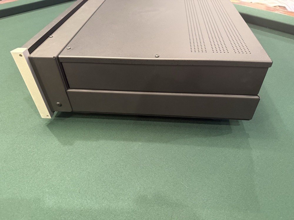 McIntosh MCD350 CD / SACD Player - Excellent