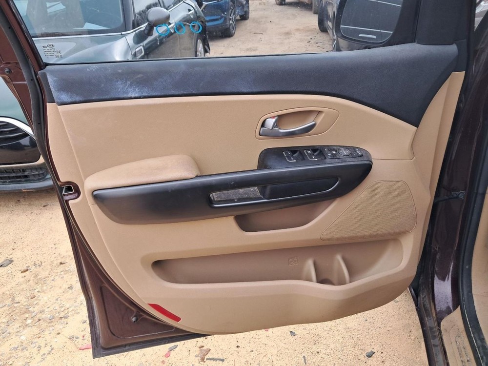 SEDONA 2016 Glove Box 4879065