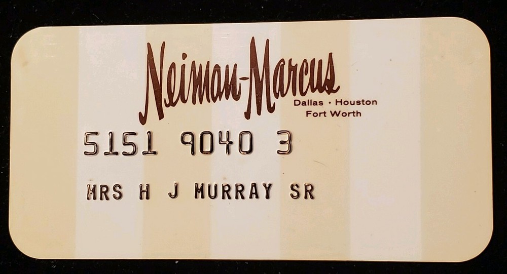 Neiman Marcus  cc304 Princess Size Charge Card