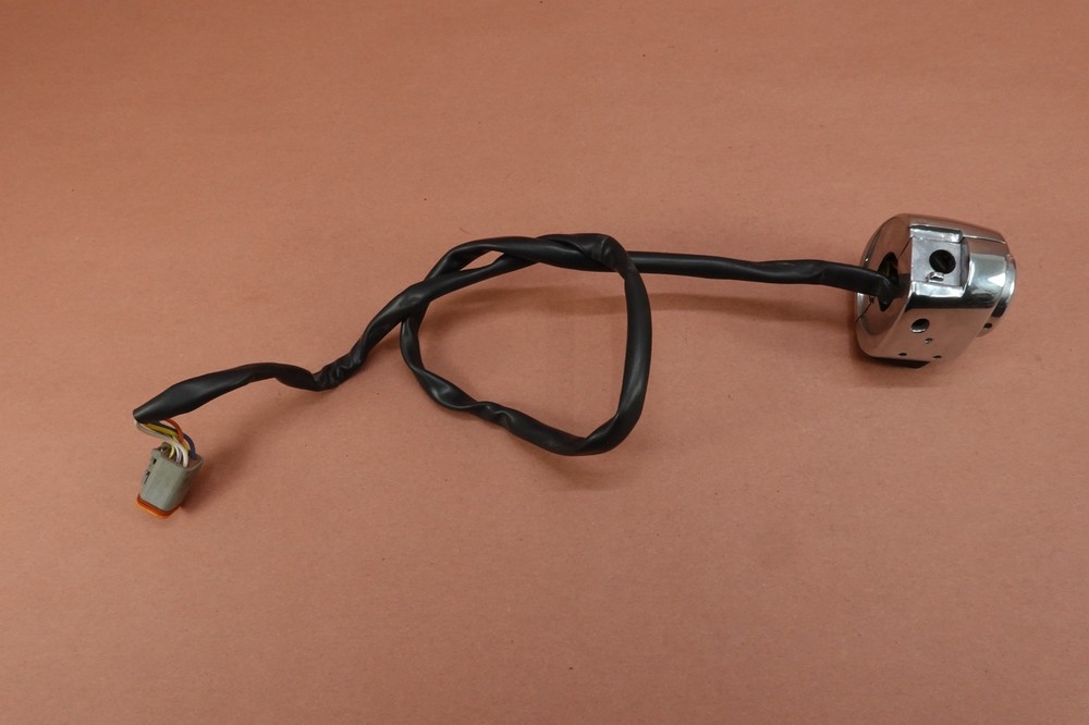00-06 Harley Davidson Heritage Softail FLSTCI Left Handlebar Switch Turn Signal