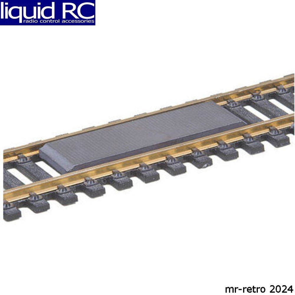 Kadee Quality Products 321 HO Delayed Uncoupler Between Rails