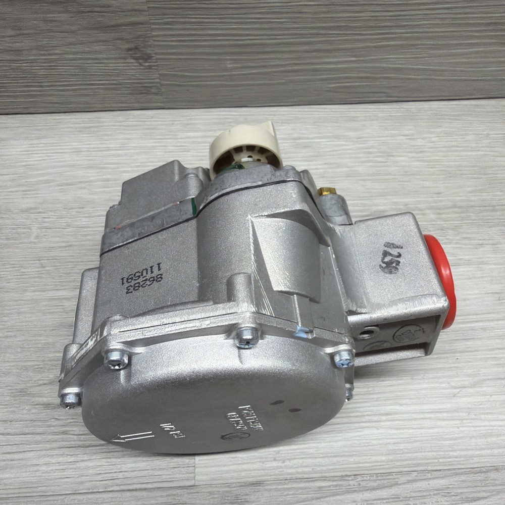 Robertshaw 700-059 High Capacity Gas Valve For D Pilot Ignition System, 24V, New