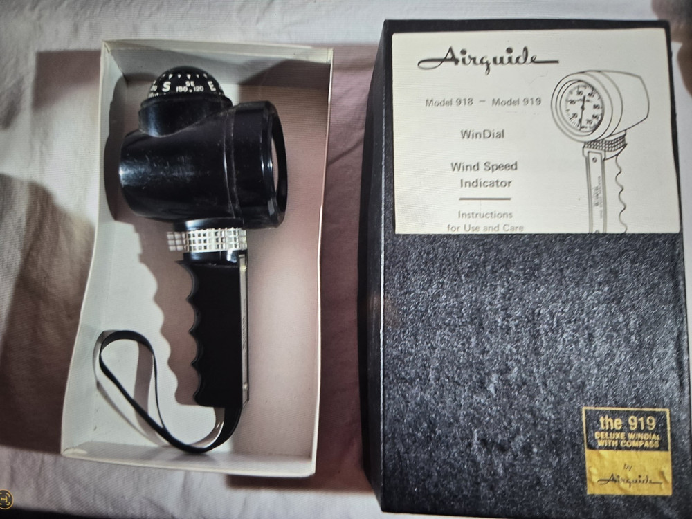Vintage Airguide Model 919 With Compass Black WinDial Wind Speed Indicator