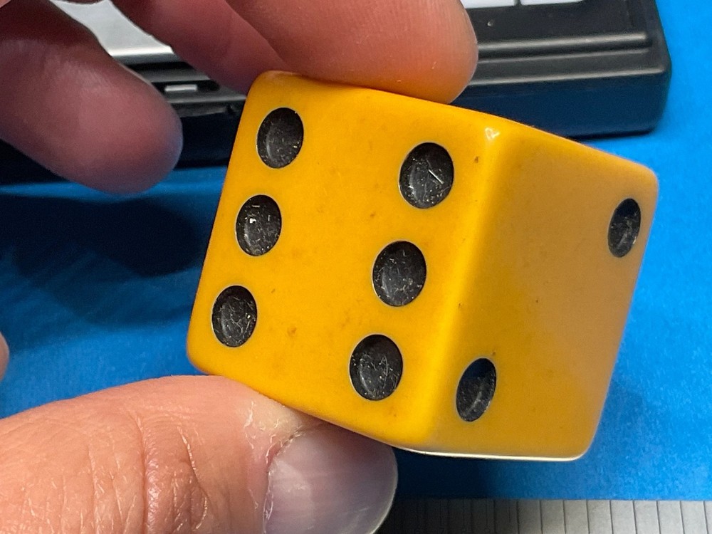 ———-LARGE SINGLE DICE——B-1
