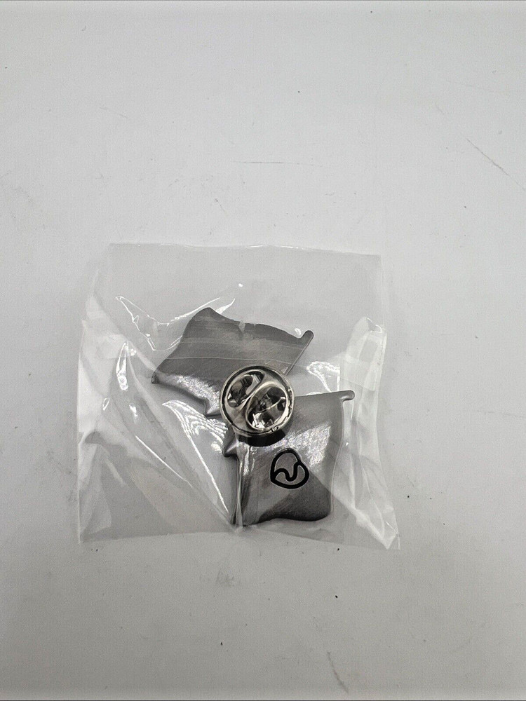 NRA Flag Label Pin New