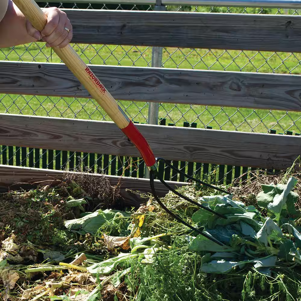 3-Oval Tine Hay Fork