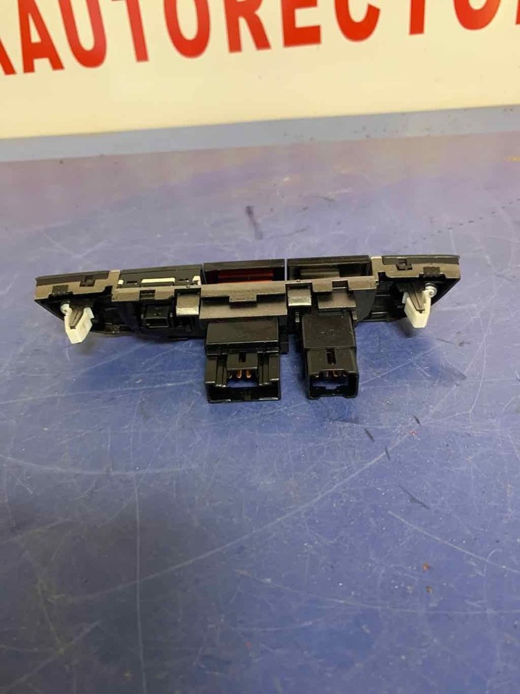 Emergency Light Button HYUNDAI TUCSON 12