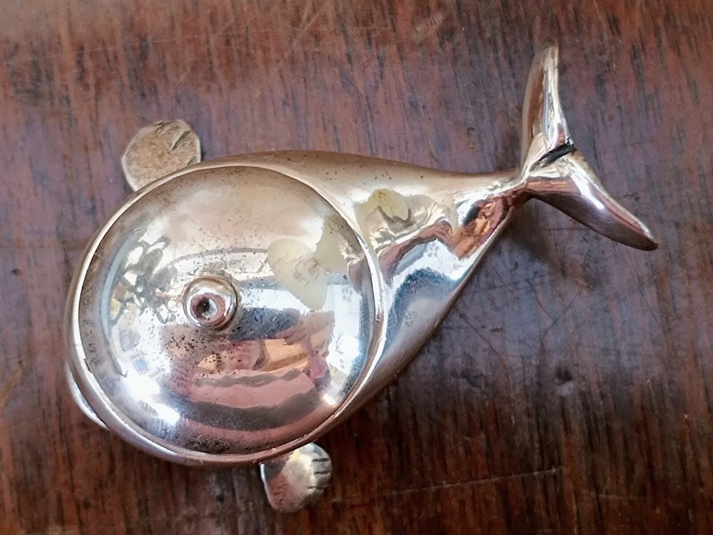 800 silver miniature Shark with lid, very bad!