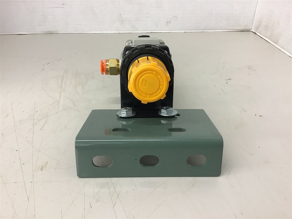 SMC 070607 278022 0011 Pneumatic Regulator