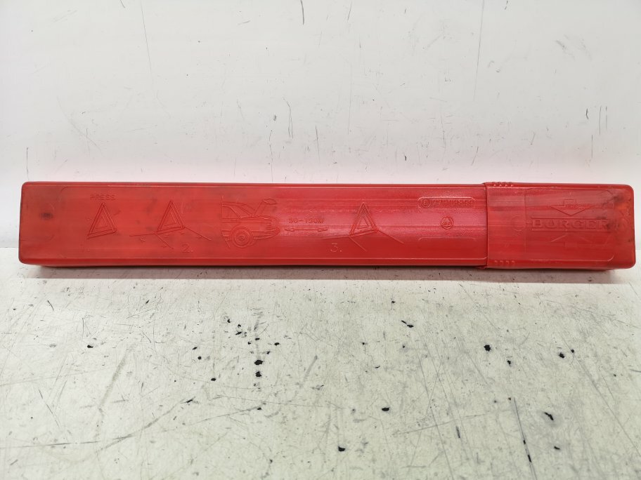 MERCEDES E320 CDI EST 5DR 03-09 WARNING TRIANGLE