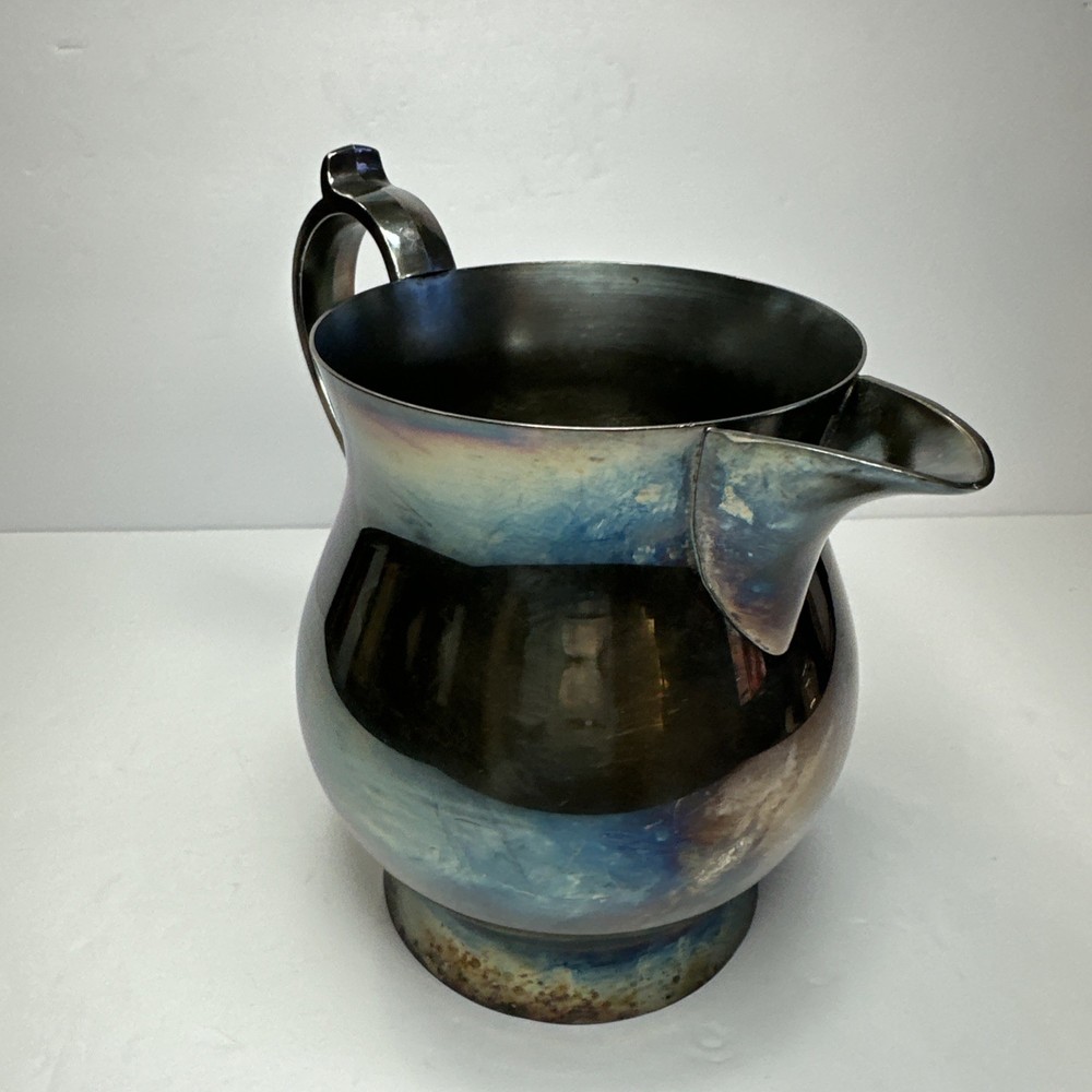 Vintage silver plated Pitcher Oneida silversmith. 6.5 Inches