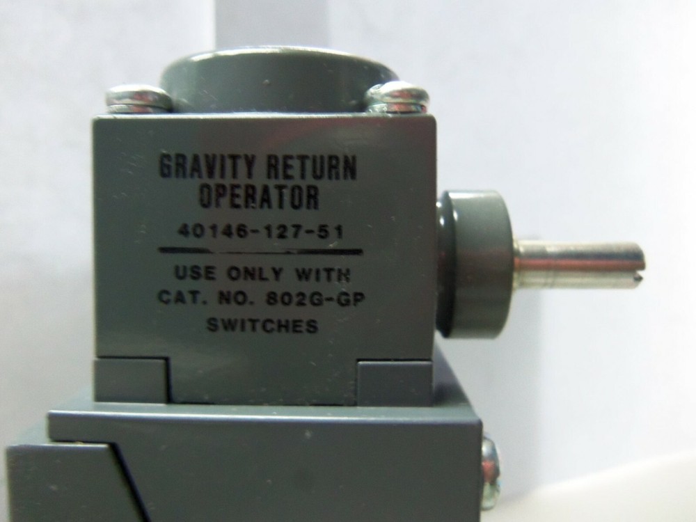 New Allen Bradley 802G-GP Gravity Return Limit Switch Series J NIB