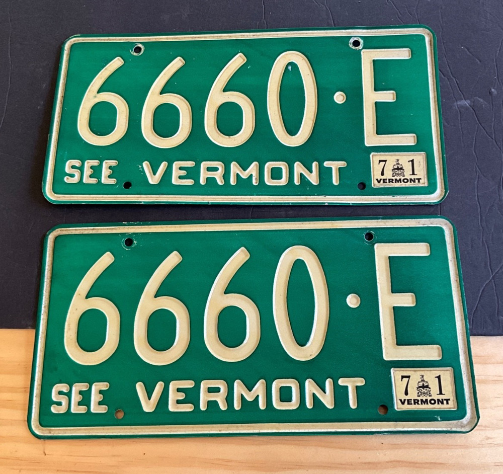 Pair 1971 Vermont License Plate Tag 6660 E