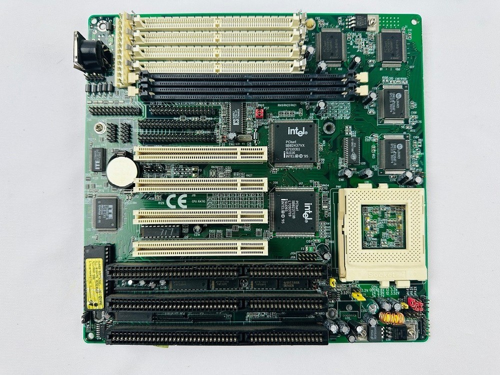 Shuttle HOT-555A Motherboard