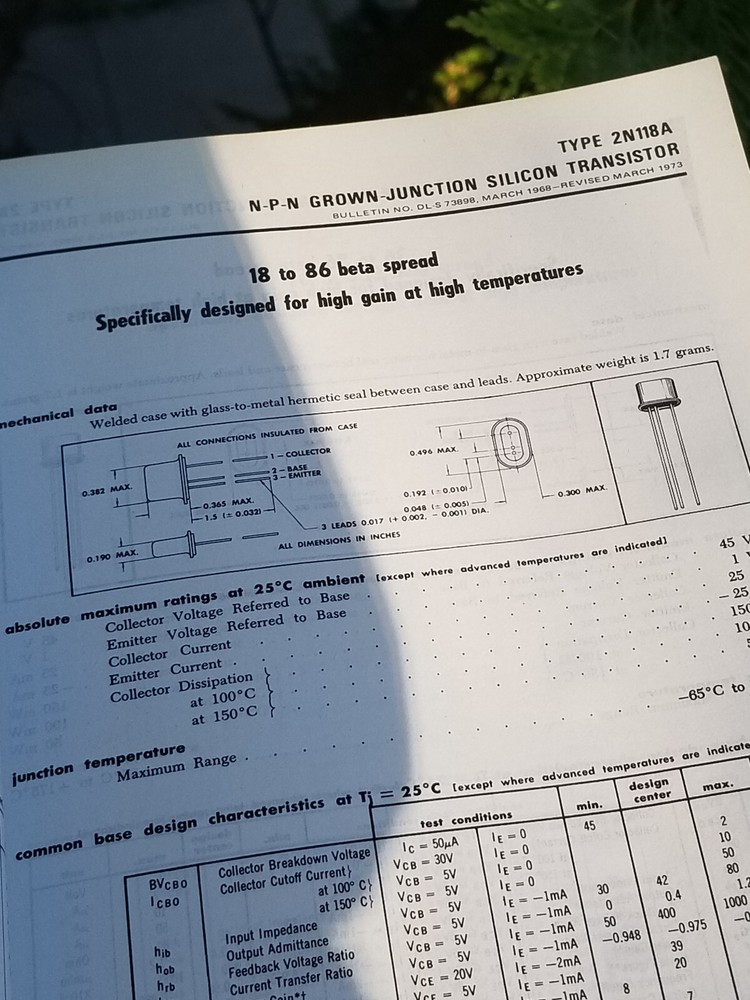 VINTAGE 1973 TEXAS INSTRUMENTS DATA BOOK ELECTRIC TRANSISTOR AND DIODE