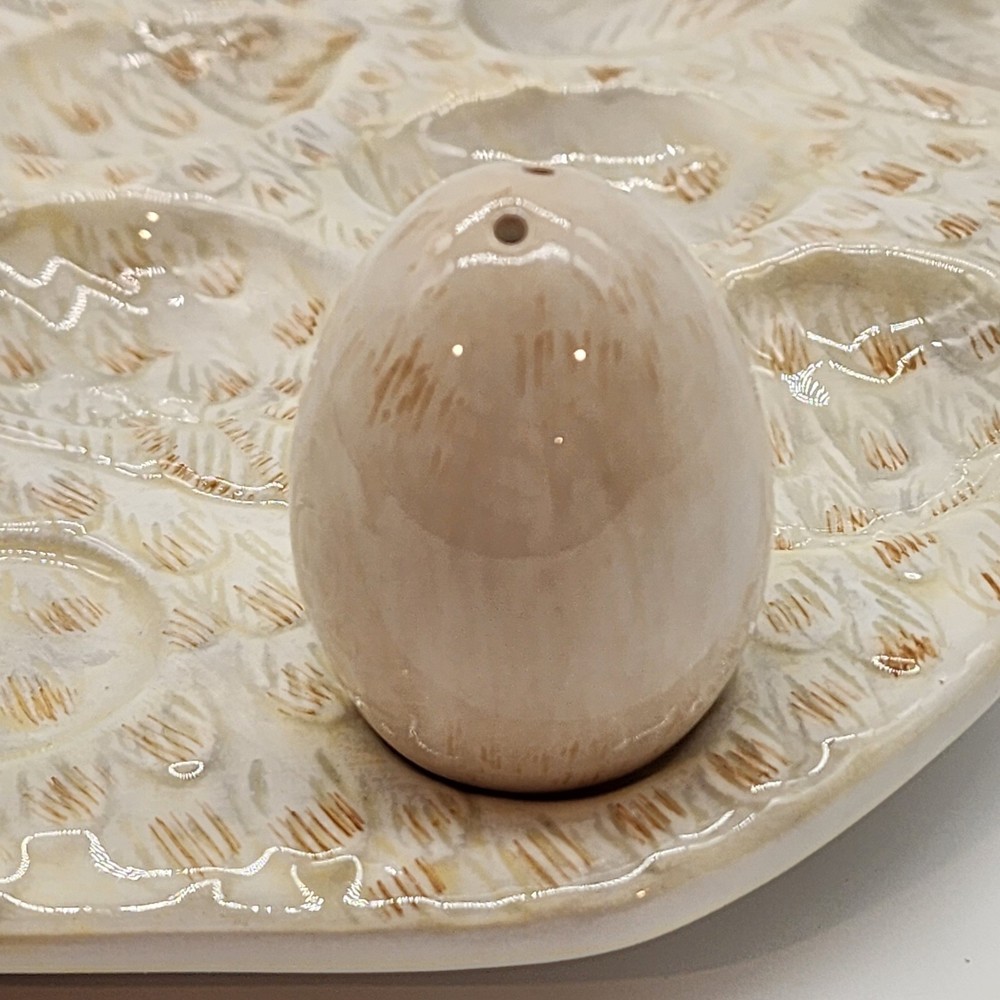 Warren Kimble Deviled Egg Dish With Bird & Egg Salt Pepper Shakers Excellent
