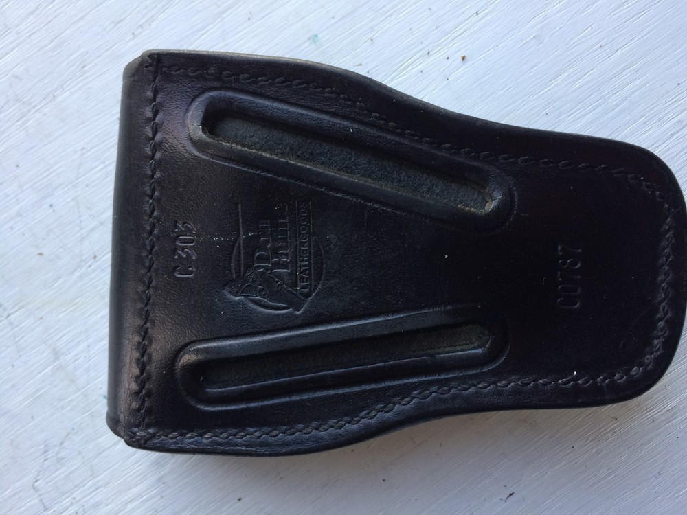 Don Hume duty handcuff pouch