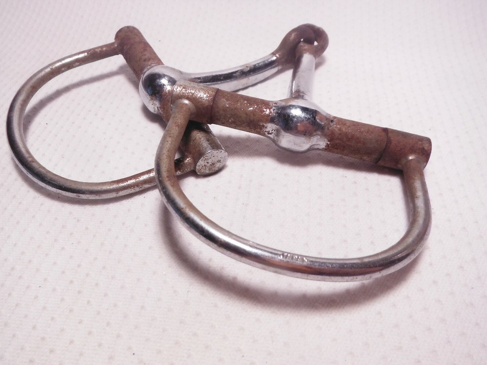 VINTAGE D-RING SNAFFLE BIT ~ MADE IN JAPAN.