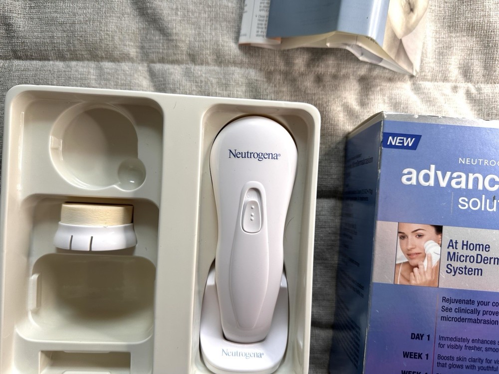 Neutrogena Advanced Solutions At Home Microdermabrasion Kit System TESTED WORKS