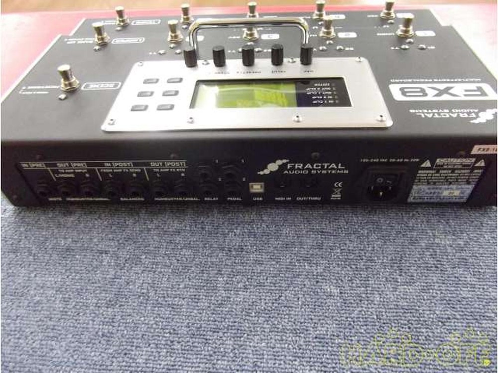 FRACTAL AUDIO SYSTEMS - FX8 | Guitar Multi-effects Floorboard Processor