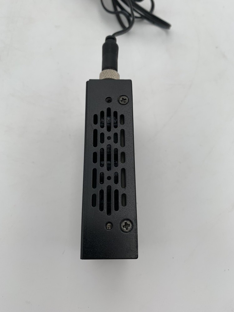 Tripp•Lite VGA + AUDIO OVER Cat5 EXTENDER/SPLITTER Model B132-002A