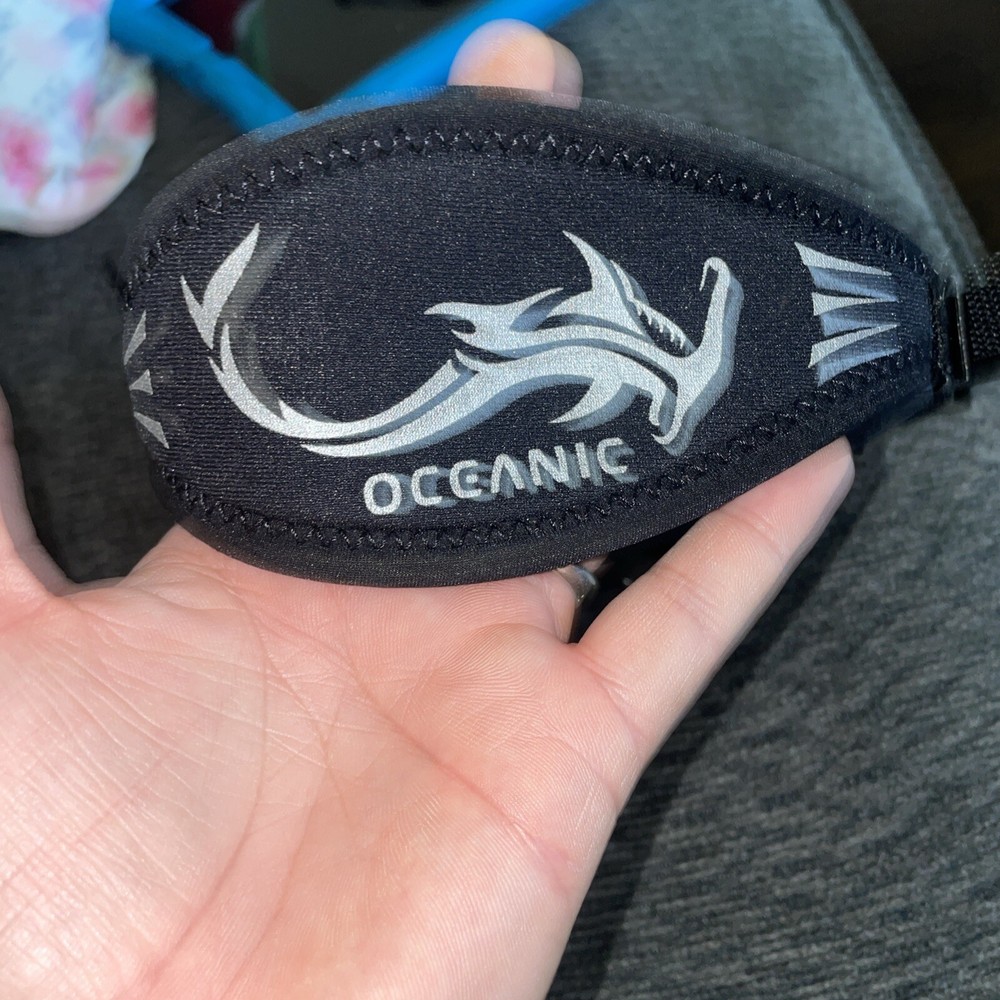 Pre Owned Oceanic ION Dive Mask - Black With Strap