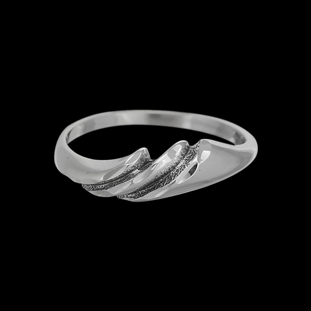 Diamond Cut Breaking Waves Ring