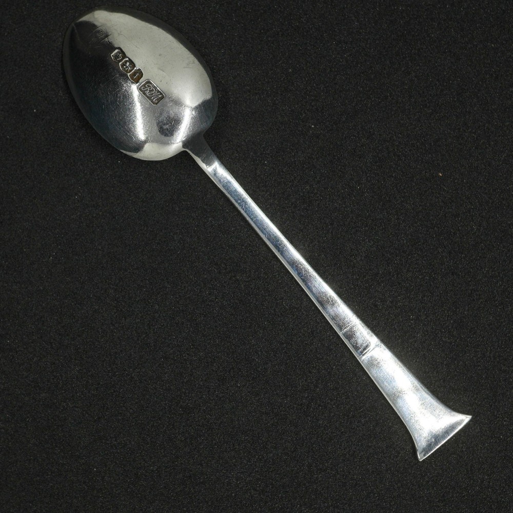 Antique Solid Sterling Silver Art Deco Teaspoon. 12g.