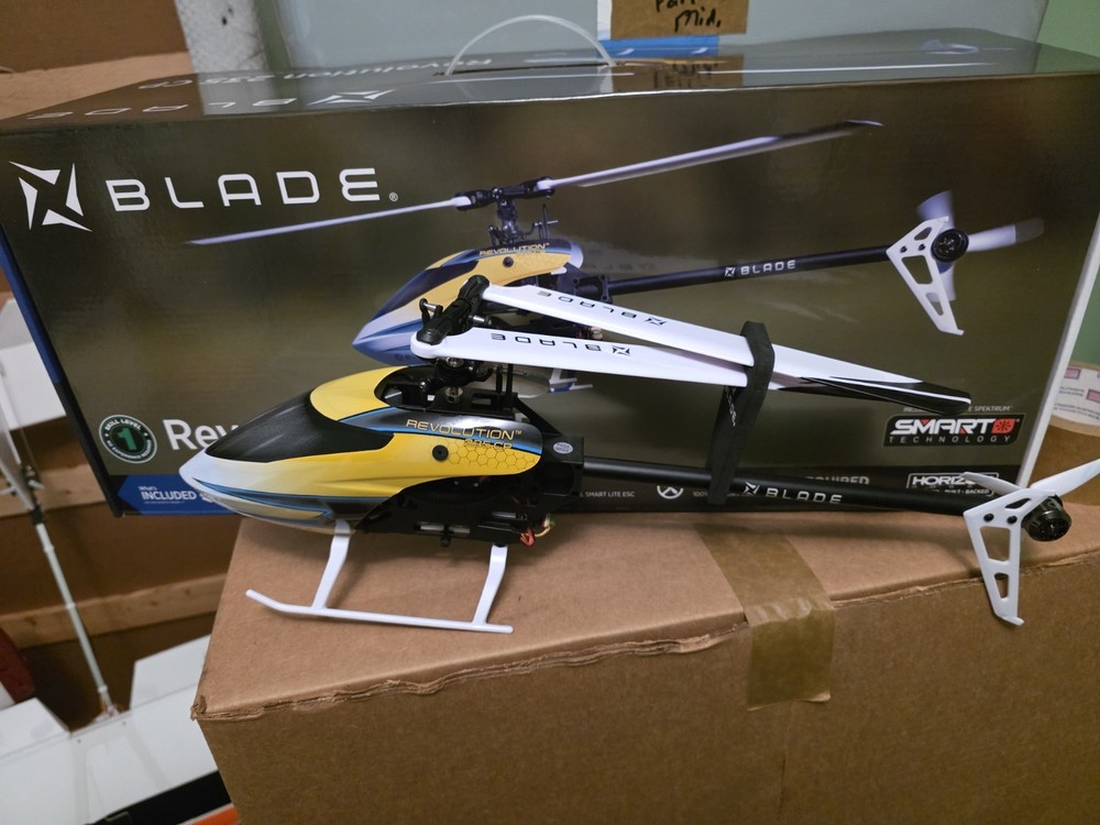 Blade Blade Revolution 235 CP BNF