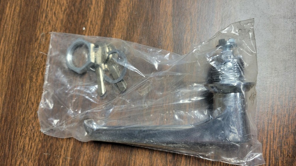 New Dirak L-Type 522 Main Door Silver Chrome Handle w/ 2 Keys