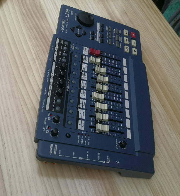 1pcs Roland U-8 Mixer