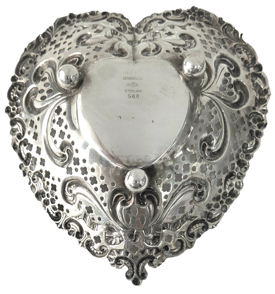 Gorham Sterling Silver Heart Shape Master Nut Dish #966 Mono