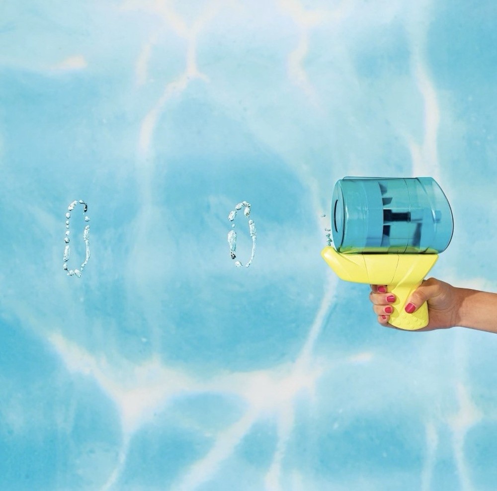 Sun Squad (Target) Underwater Bubble Ring Maker Makes A Bubble Underwater