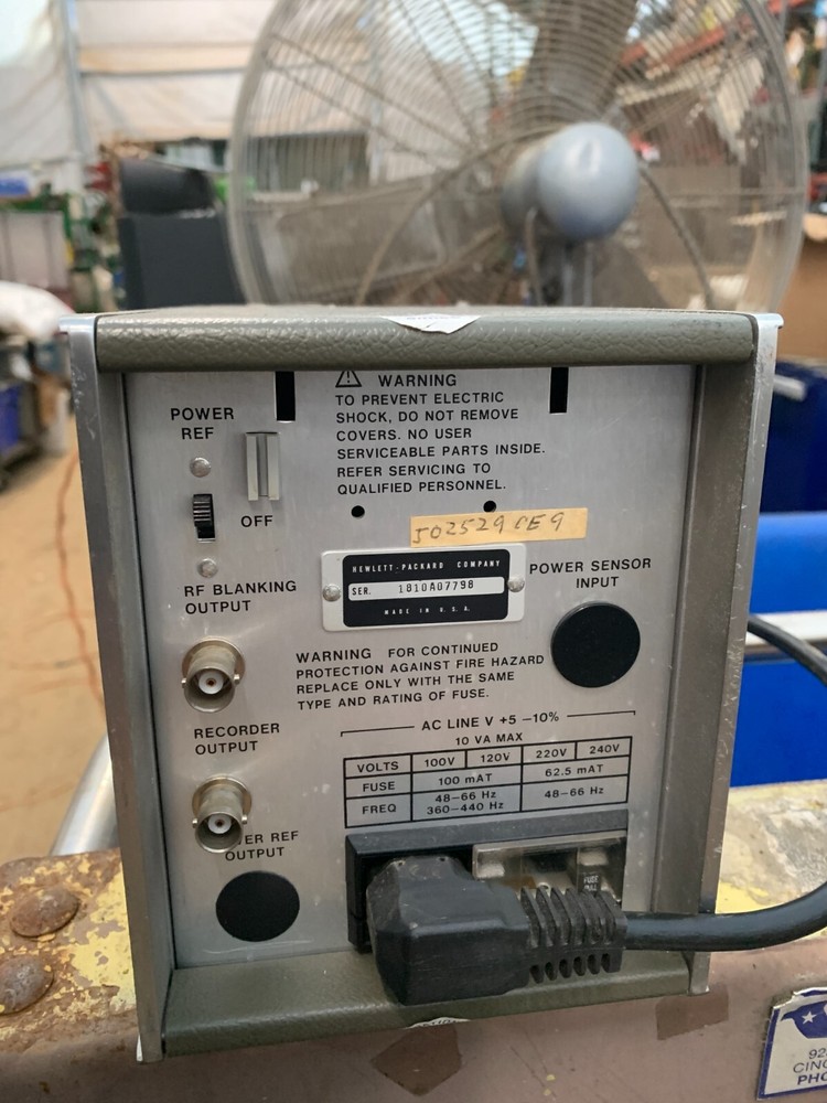 HP 435A Power Meter - Powers up - missing part of main dial