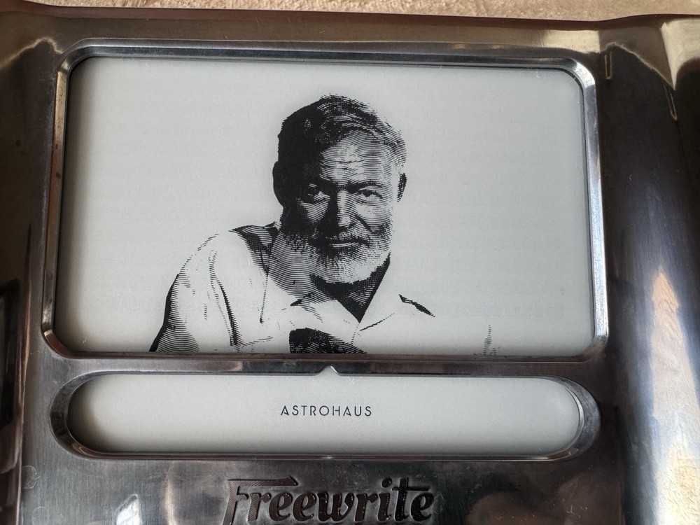 Freewrite Hemingway / Hemingwrite Portable Smart Typewriter