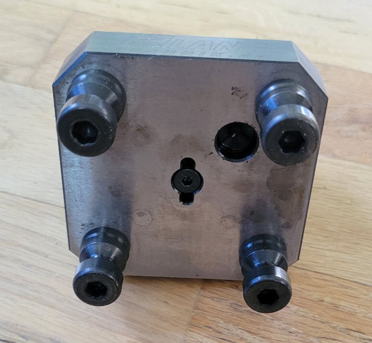 5-Axis Vise Lang Makro Grip 46 Self-Centering CNC 47065 – 46mm Jaw - w/ Pullstud