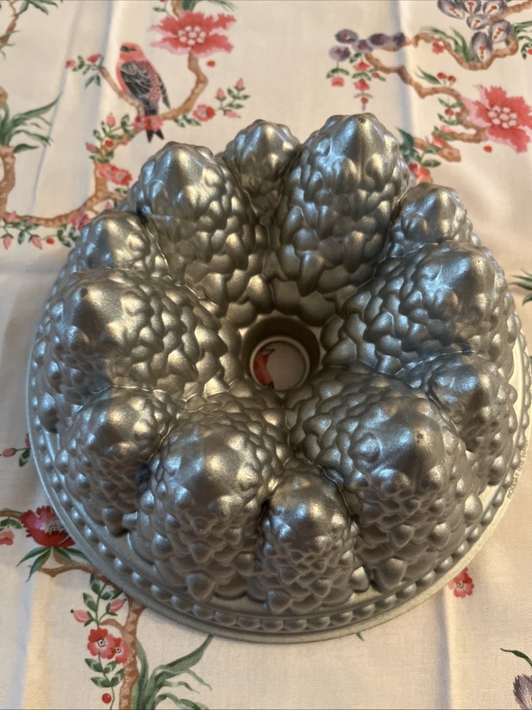 Nordic Ware Pine Forest Holiday Tree Bundt Pan 9 Cups